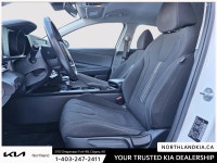 2023 Hyundai Elantra Preferred Ready for anything, from the streets of Calgary to the highways of Al... (image 9)