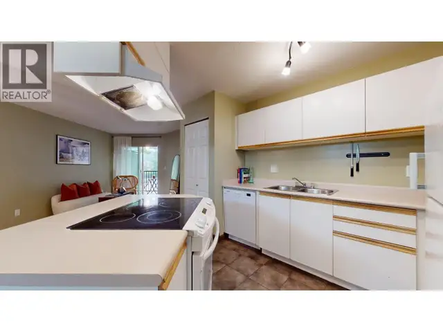 C210 40140 WILLOW CRESCENT Squamish, British Columbia in Condos for Sale in Sunshine Coast - Image 17