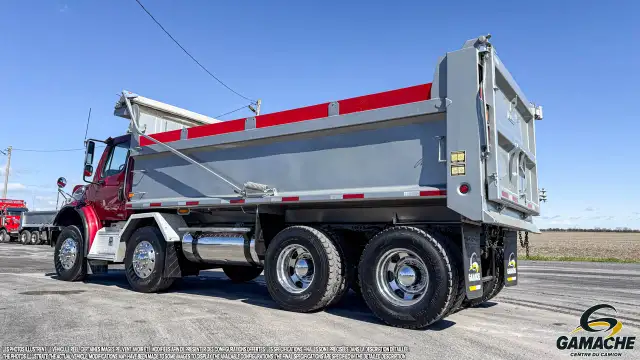 2009 FREIGHTLINER M2 112 BENNE BASCULANTE / CAMION DOMPEUR 12 RO in Heavy Trucks in Longueuil / South Shore - Image 8