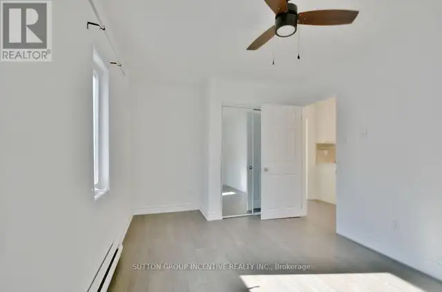 1556 HOUSTON AVENUE Innisfil, Ontario in Houses for Sale in Barrie - Image 27