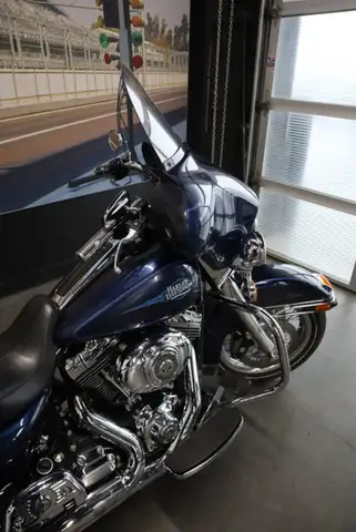 2013 Harley-Davidson FLHTC - Electra Glide Classic in Sport Touring in Edmonton - Image 17