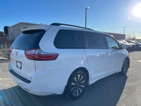2018 Toyota Sienna LE V6 AWD 7-Passenger Minivan | Clean Carfax | Loaded with Features 3.5L V6 Engin... (image 3)