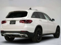 This 2021 Mercedes-Benz GLC 300 is a local Ontario vehicle with a clean Carfax report, the perfect b... (image 3)