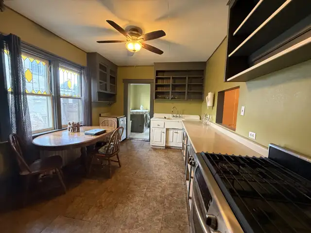 Room Available Immediately for Male student/working professional in Room Rentals & Roommates in St. Catharines - Image 4