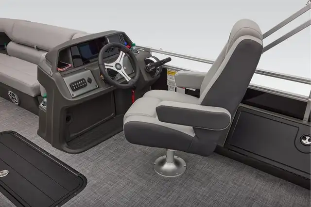 2026 Sun Tracker SportFish 22 XP3 TRITOON-ponton boat in Powerboats & Motorboats in Vernon - Image 16