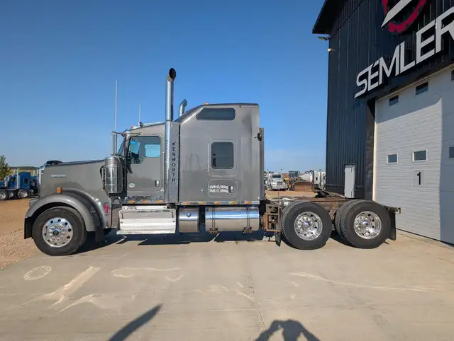 2018 KENWORTH W900L in Heavy Trucks in City of Montréal - Image 10