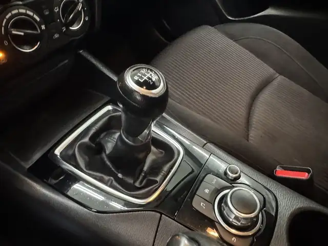 2015 Mazda Mazda3 4dr Sdn Man GS in Cars & Trucks in Longueuil / South Shore - Image 27