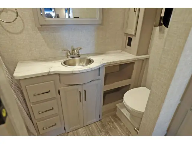 2022 Thor Motor Coach Hurricane 35M Classe A VR / RV 1.5 SDB + F in RVs & Motorhomes in Laval / North Shore - Image 22