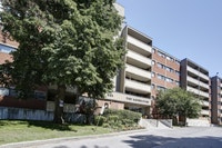 The Laurentian offers everything you need for comfortable city living.Ideally located at 525 St. Law... (image 2)