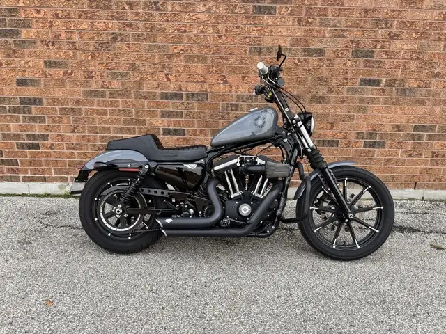 2022 Harley-Davidson Iron 883 **VANCE & HINES PIPES** **TONS OF  in Street, Cruisers & Choppers in Markham / York Region - Image 34
