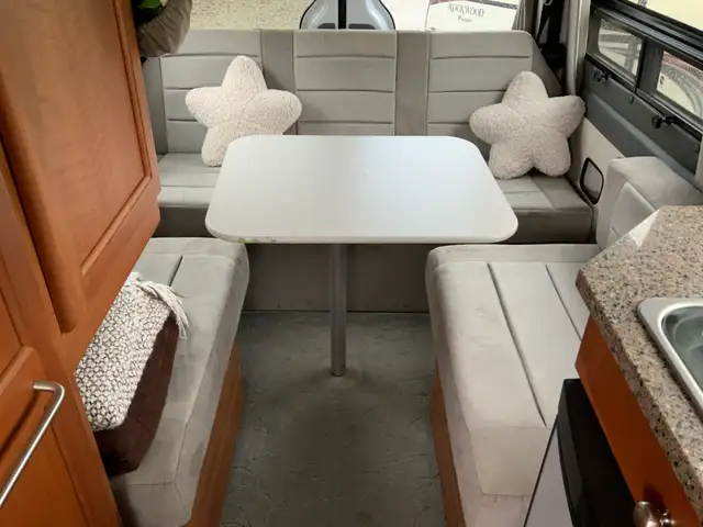 2010 Roadtrek RS Adventurous in RVs & Motorhomes in Barrie - Image 17