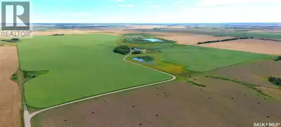 ELCapo ESTERHUYSE FARM has everything you need for a farm, 319.39 acres (279 seeded acres) , large y...
