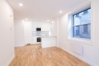 Renovated Akelius two bedroom apartment for rent. Located near Cote-St-Luc Road and Old Orchard Ave... (image 3)