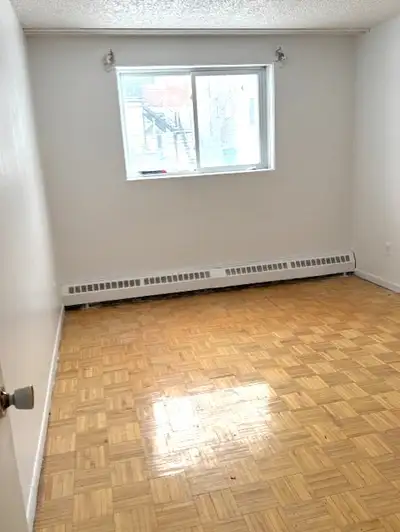 Vieux-Longueuil – Beau et grand 4½ à louer (tout inclus), View more