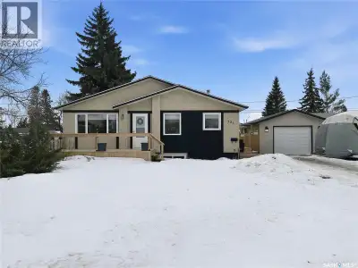 Welcome to this move-in ready 3 bedroom, 2 bathroom home located in the Town of Battleford, providin...