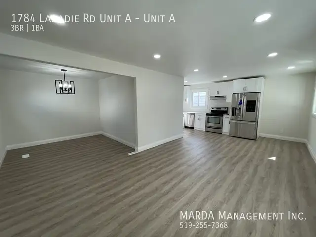 RENOVATED 3 BED/1 BATH MAIN FLOOR UNIT EAST WINDSOR   60% OF UTI