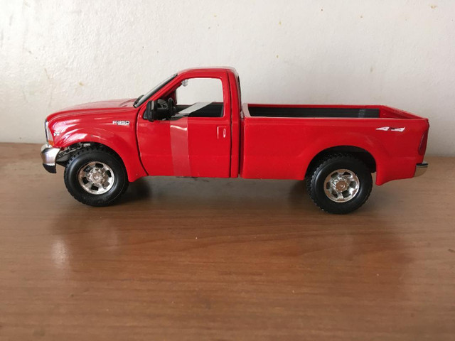 2003 FORD F-350 diecast model truck scale 1/24 - 1/27 Maisto | Arts &  Collectibles | Red Deer | Kijiji