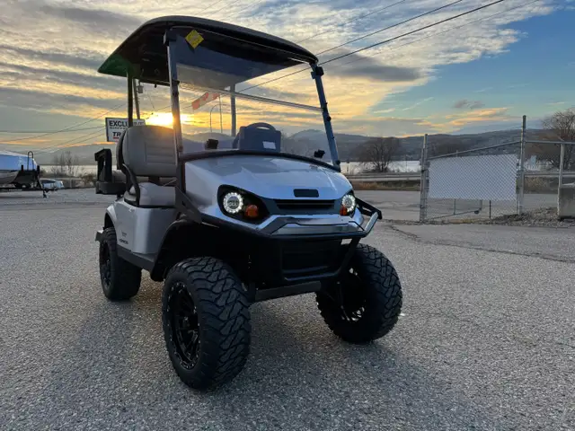 2026 EZGO EXPRESS S4 SUMMIT XT in ATVs in Vernon - Image 4