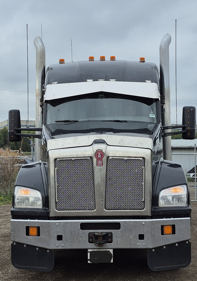 2019 Kenworth T 880 in Heavy Trucks in Calgary