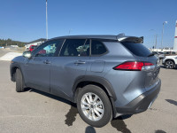 Blind Spot Detection, Heated Steering Wheel, Heated Seats, Apple CarPlay, Android Auto! SALES HOTLIN... (image 2)