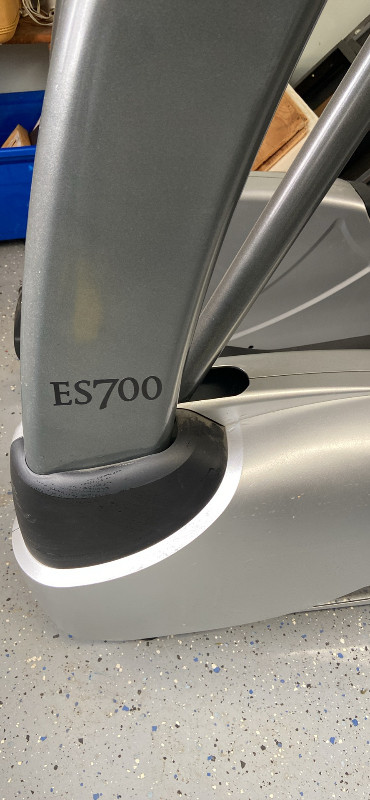 Elliptical ES700 in Exercise Equipment in Kitchener / Waterloo - Image 3