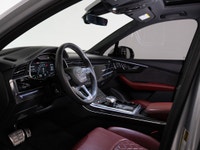 This 2021 Audi SQ7 4.0T Premium Plus is a local Ontario vehicle with a clean Carfax report. Featurin... (image 9)