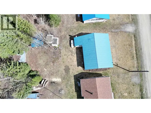 629 A ROAD Canim Lake, British Columbia in Houses for Sale in 100 Mile House - Image 14