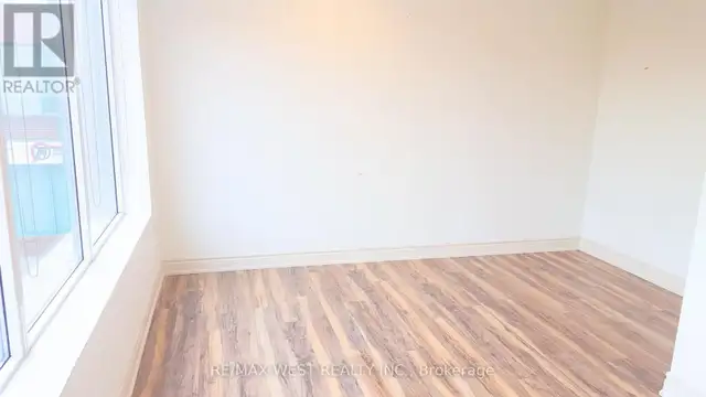17 - 115 WOODSTREAM BOULEVARD Vaughan (Vaughan Grove), Ontario in Commercial & Office Space for Rent in Markham / York Region - Image 4