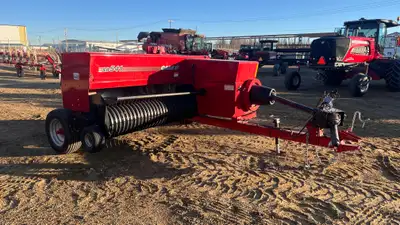 2020 Case SB541 small square baler Excellant condition Hydraulic Pickup Hydraulic Denisity ¼ Turn Ch...
