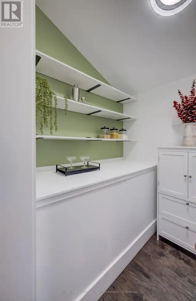 19 CEDAR STREET Cambridge, Ontario in Houses for Sale in Cambridge - Image 21