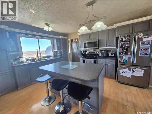 Highway 13 Acreage near Glasnevin Key West Rm No. 70, Saskatchew in Houses for Sale in Regina - Image 7