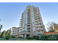 Large 1 Bed & Den Condo