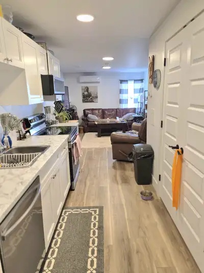 2 Bed / 1 Bath Apartment for Rent