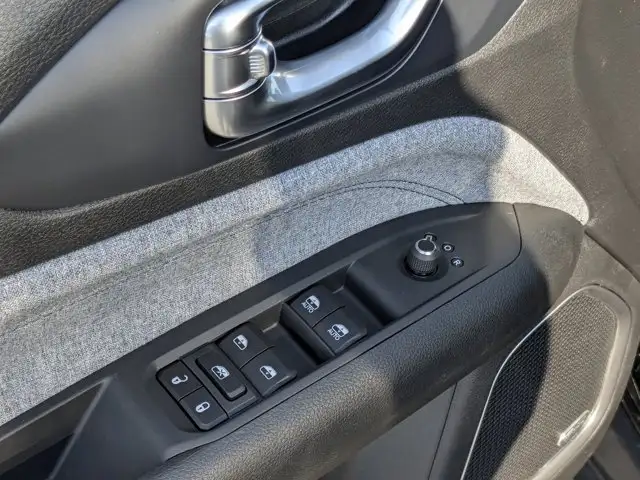 2026 Jeep Compass North * - Panoramic Sunroof - Alpine Audio in Cars & Trucks in Calgary - Image 14
