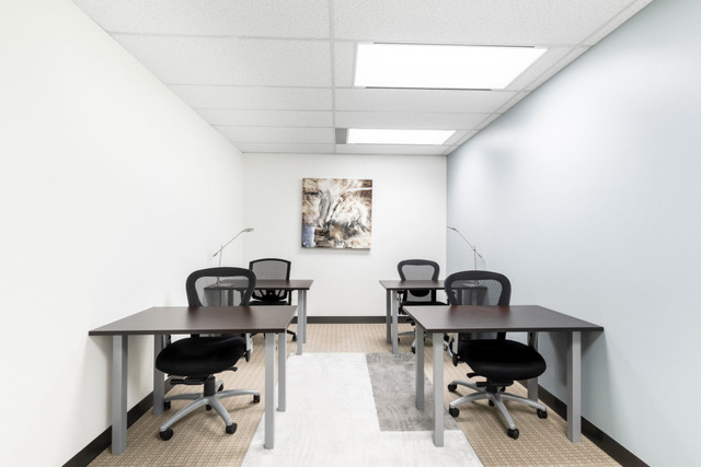 Fully serviced open plan office space for you and your team in Commercial & Office Space for Rent in Calgary - Image 4