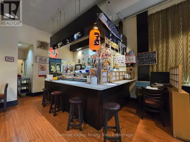 376 EGLINTON AVENUE W Toronto (Lawrence Park South), Ontario in Commercial & Office Space for Sale in City of Toronto - Image 4