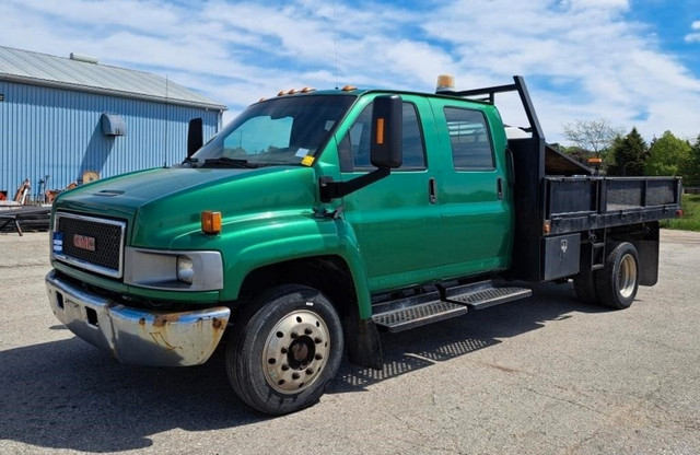 2007 GMC C5500 flatbed Truck. 101,539+/- KM's in Cars & Trucks in Grand Bend - Image 2