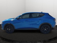 This 2024 DODGE HORNET R/T PLUS EAWD has the following options Leather Seats - Red, Remote Start Sys... (image 5)