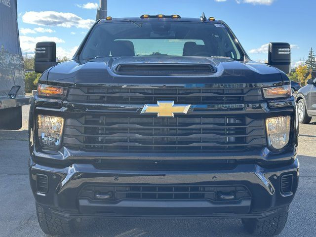 2025 Chevrolet Silverado 2500HD Custom in Cars & Trucks in Calgary - Image 2