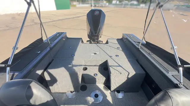 2020 TRACKER Targa V-18 Combo Fish & Ski -used fishing boat in Powerboats & Motorboats in Prince Albert - Image 21