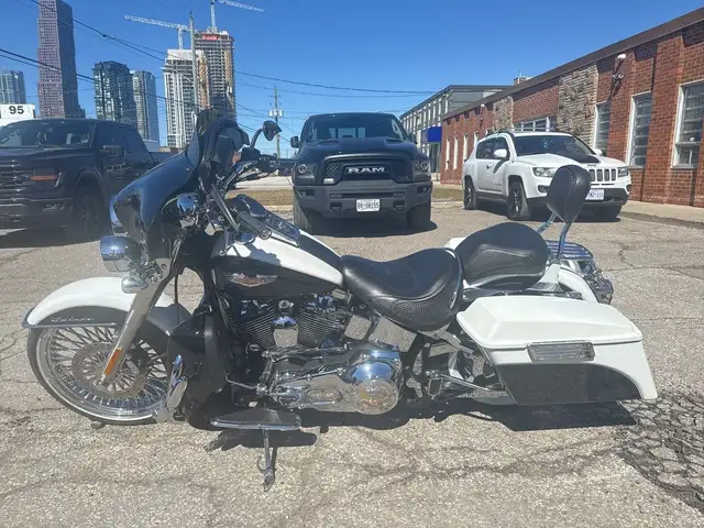 2005 Harley-Davidson Softail Deluxe ~ DELUXE ~ 88CI ~ BIG WHEEL  in Street, Cruisers & Choppers in City of Toronto - Image 3