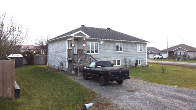 Morrisburg split-level with in-law suite for sale! in Houses for Sale in Cornwall