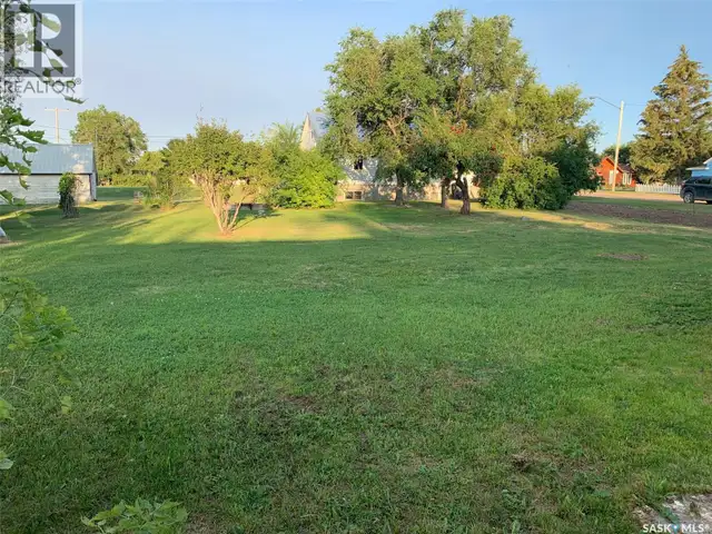540 ALEXANDRIA AVENUE Bethune, Saskatchewan in Land for Sale in Moose Jaw - Image 2