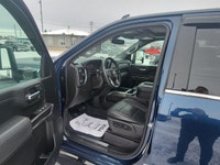 DURAMAX | Z71 OFF ROAD PACKAGE | HEATED & COOLED FRONT BUCKET SEATS | HEATED REAR SEATS | HEATED STE... (image 8)