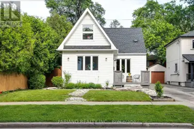 3 CHISWICK AVENUE Toronto (Brookhaven-Amesbury), Ontario