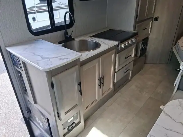 2023 Coachmen RV Freelander 22XG in RVs & Motorhomes in Kelowna - Image 6