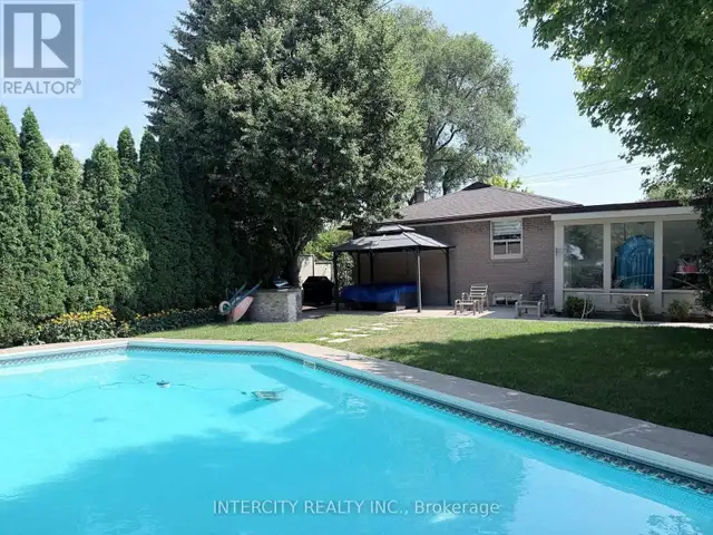 36 STRATHBURN BOULEVARD Toronto (Humberlea-Pelmo Park), Ontario in Long Term Rentals in City of Toronto - Image 21