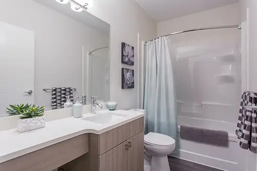 2+den suites at Lynn Creek Apartments - Call Today! in Long Term Rentals in North Shore - Image 9