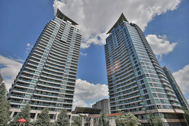 Mississauga,ON (2 Bdr  1 Bth) in Condos for Sale in Mississauga / Peel Region
