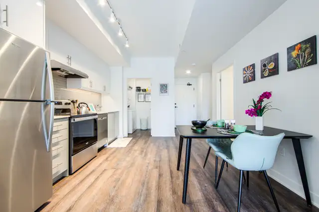 3030 Pharmacy Avenue - Everworth  - 3 Bedroom + Den Apartment fo in Long Term Rentals in City of Toronto - Image 3